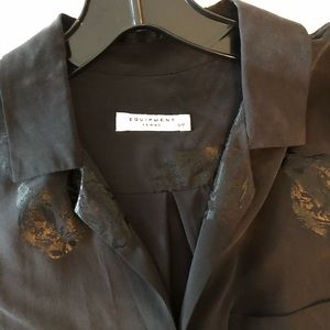 Equipment Black Button down S